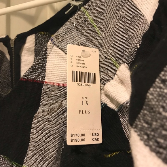 Anthropologie black and white shirt 1x plus size with zipper in the back - Picture 7 of 10